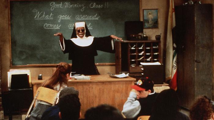 Sister Act 2 – Più svitata che mai stasera 30 luglio: la mitica suora torna a divertire con le sue avventure
